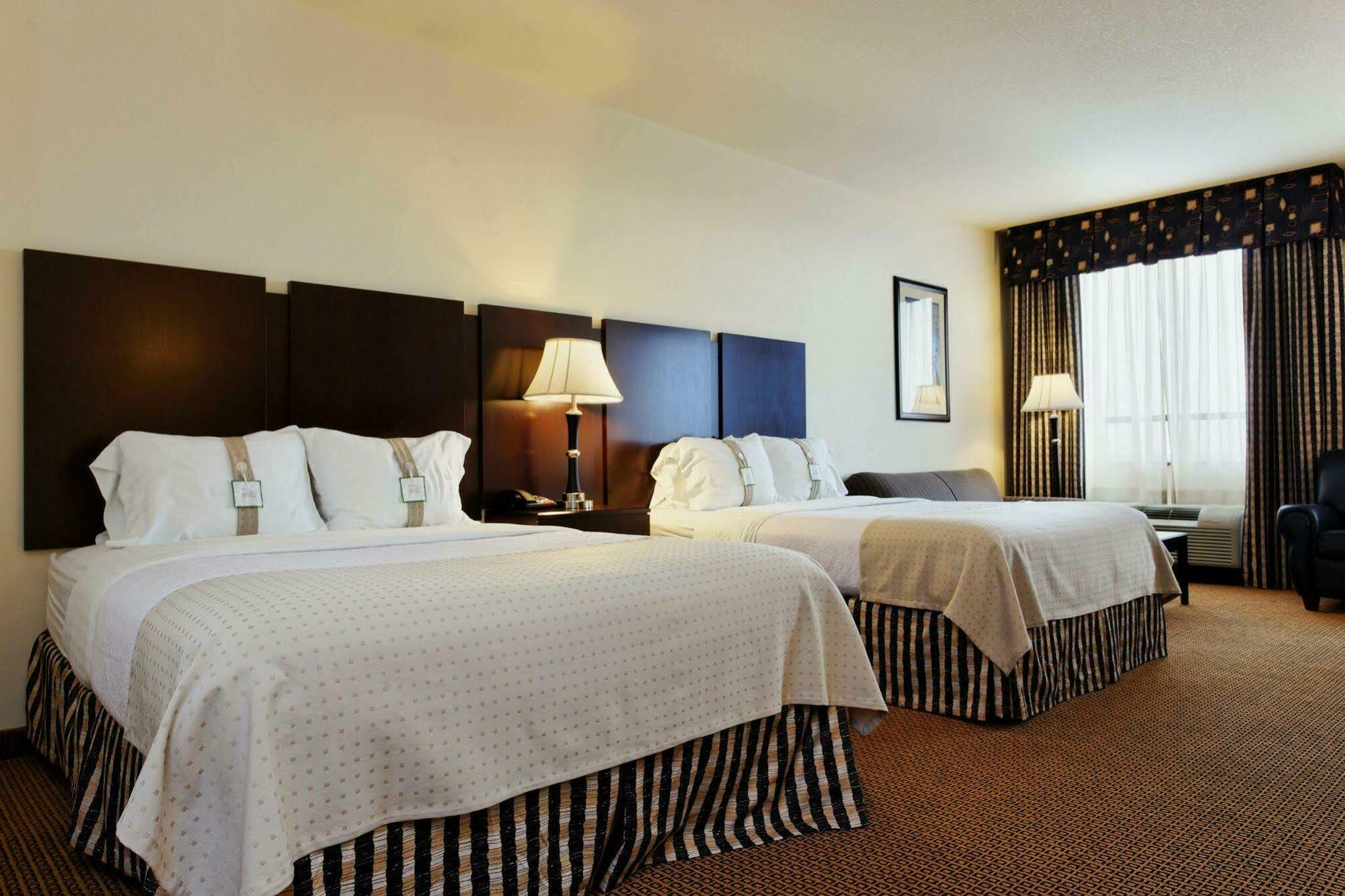 Holiday Inn Odessa By Ihg Экстерьер фото