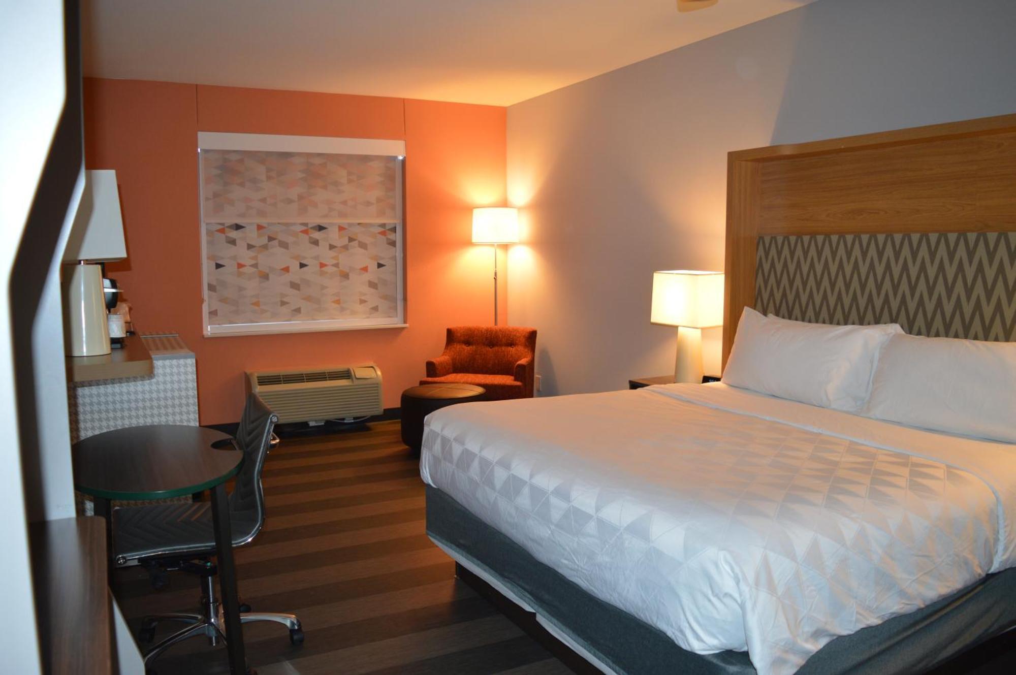 Holiday Inn Odessa By Ihg Экстерьер фото